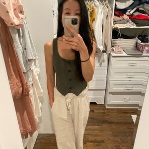 ARITZIA Rocco Vest XS in olive green